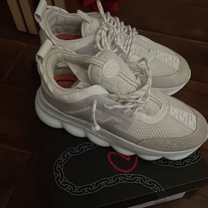 Meet your Posher, Juan